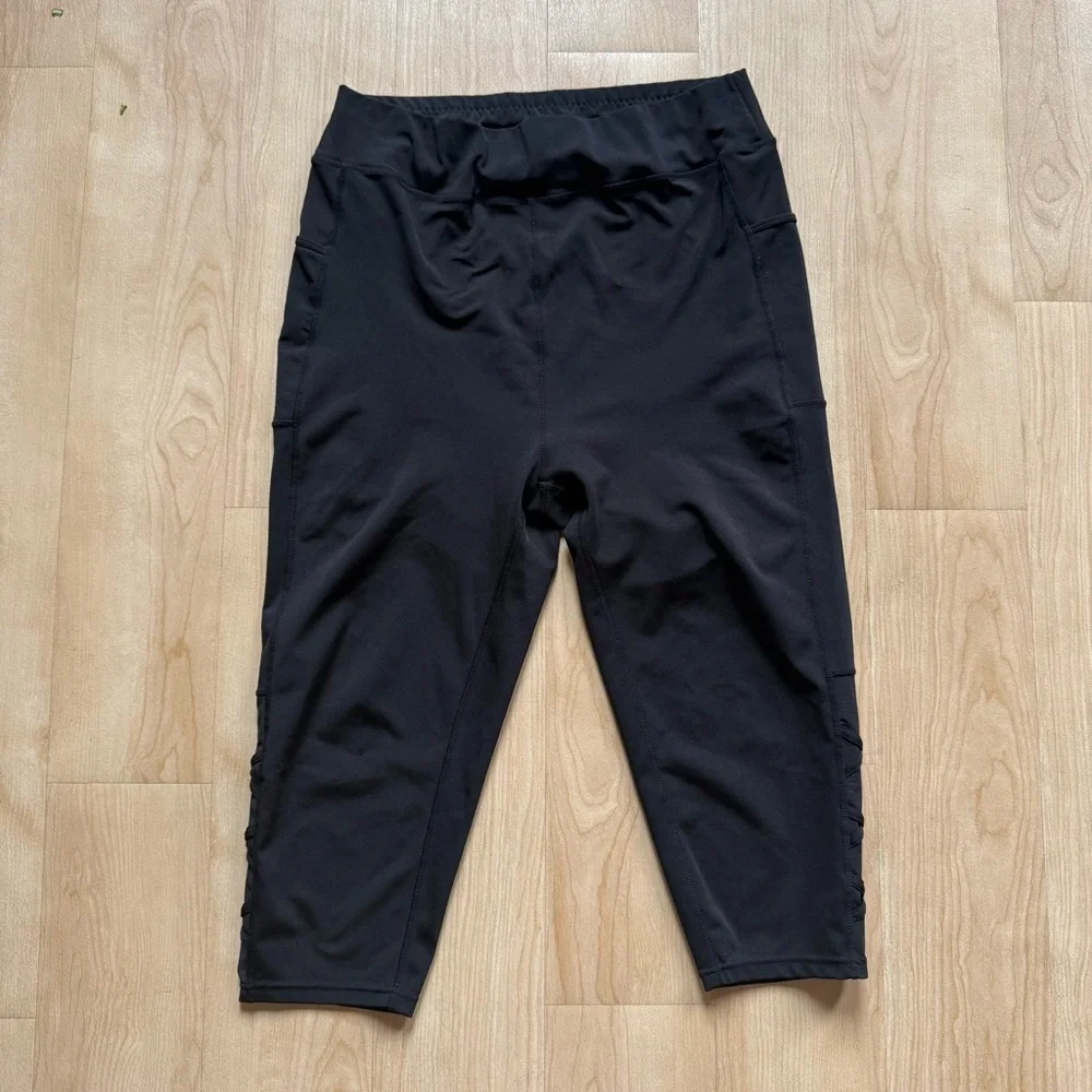 Pop Fit cropped black compression leggings, mesh inserts, sz 3xl - Picture 2 of 7